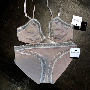 NEW CK Calvin Klein lingerie Set 34B Bra S Panties